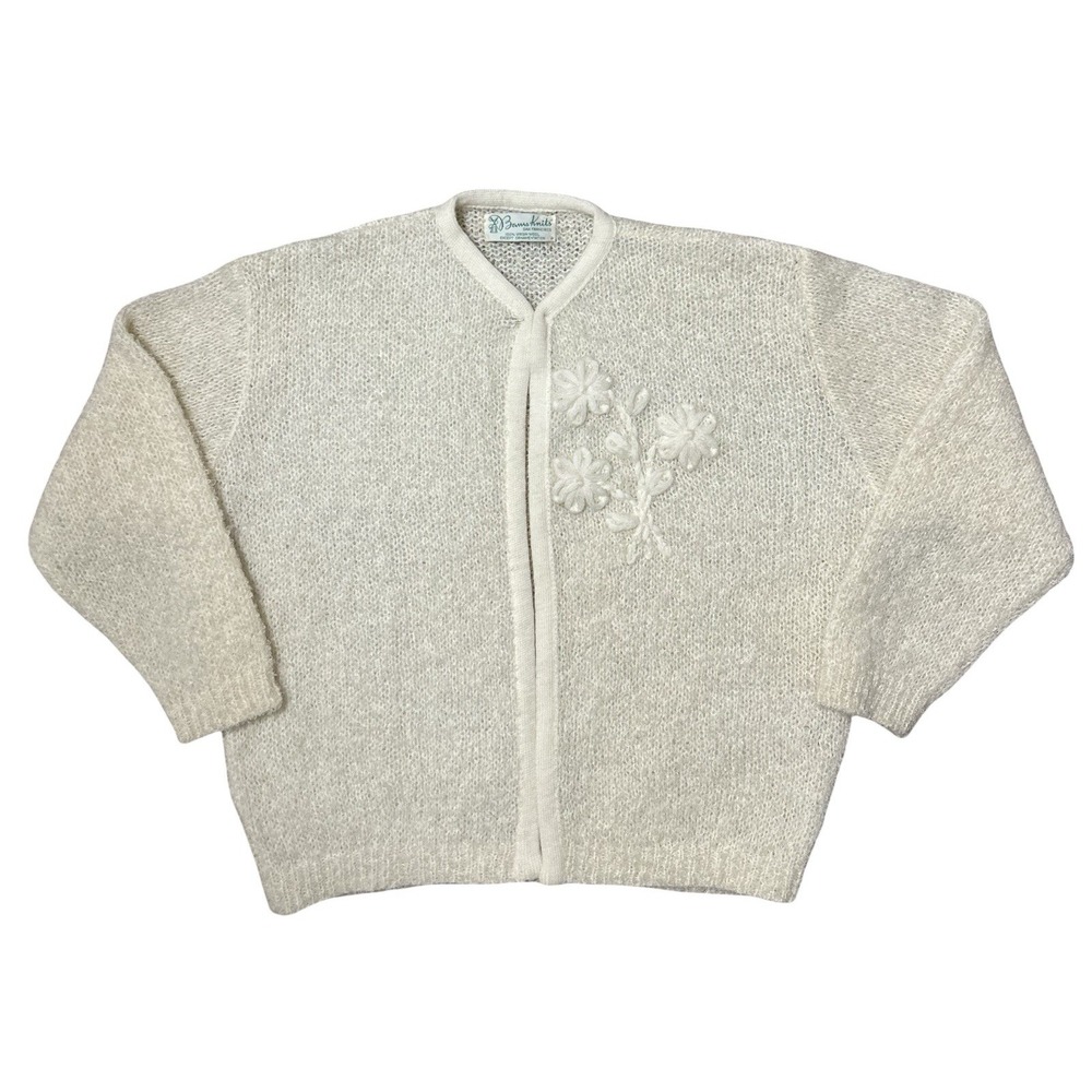 Vintage 1960s Bams Knits Womens Beige Waffle Knit Flower Knit Cardigan Sweater